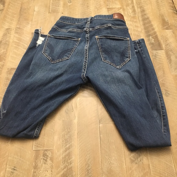 Hollister Jeans - Picture 1 of 3